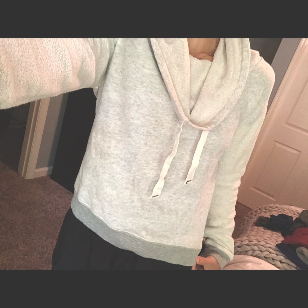 White/Grey sweat-shirt. Size Small. Worn seldom.